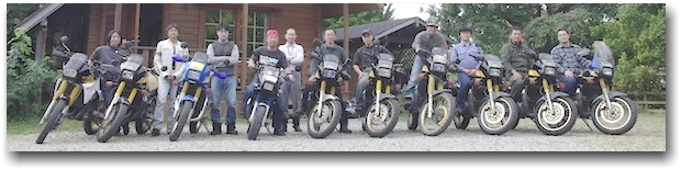 コテージ前にて